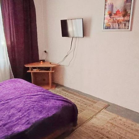 Apartment On Vadim Hetman Street 38 - Industrial Bridge Kiew Exterior foto